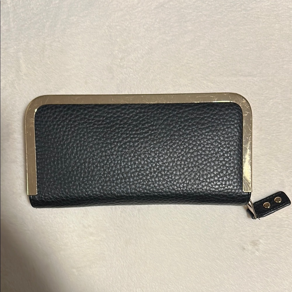 Elegant Black Wallet with Gold Accents